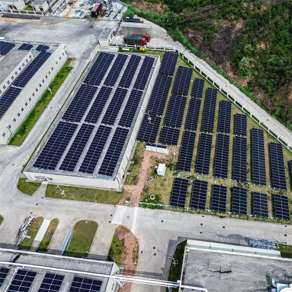 Smart Flower Solar Arrays by MARZENIA SOLAR SOLUTIONS